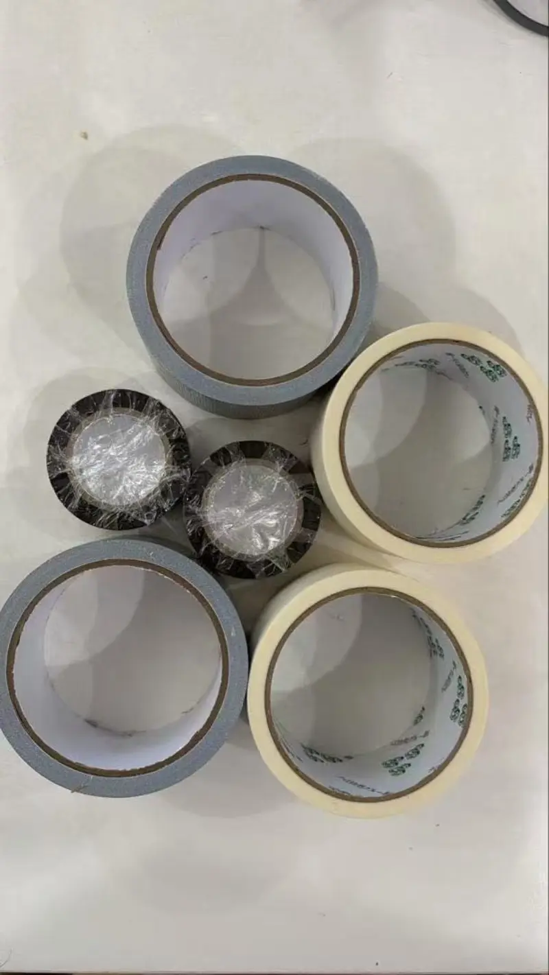 Depozitarea, transportul, utilizarea și întreținerea benzii adezive